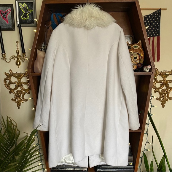 Fabulous Furs - Vintage White Coat - size xxL - Picture 6 of 10